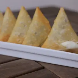 سمبوسة جبنة سايلة